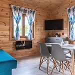 Luxury For 5 People, Zone *