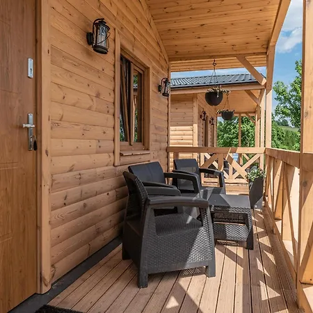 Luxury For 5 People, Zone Σπίτι διακοπών