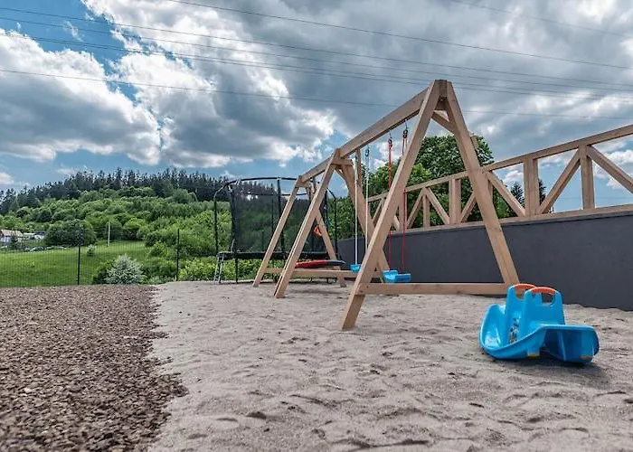 Luxury For 5 People, Zone